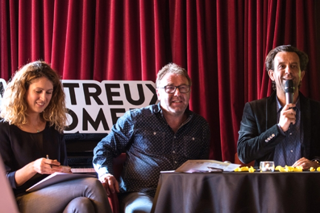 Chloée Coqterre (à gauche), Jean-Luc Barbezat (au centre) et Grégoire Furrer dirigent cette 27e édition du Montreux Comedy Festival. © Oreste Di Cristino